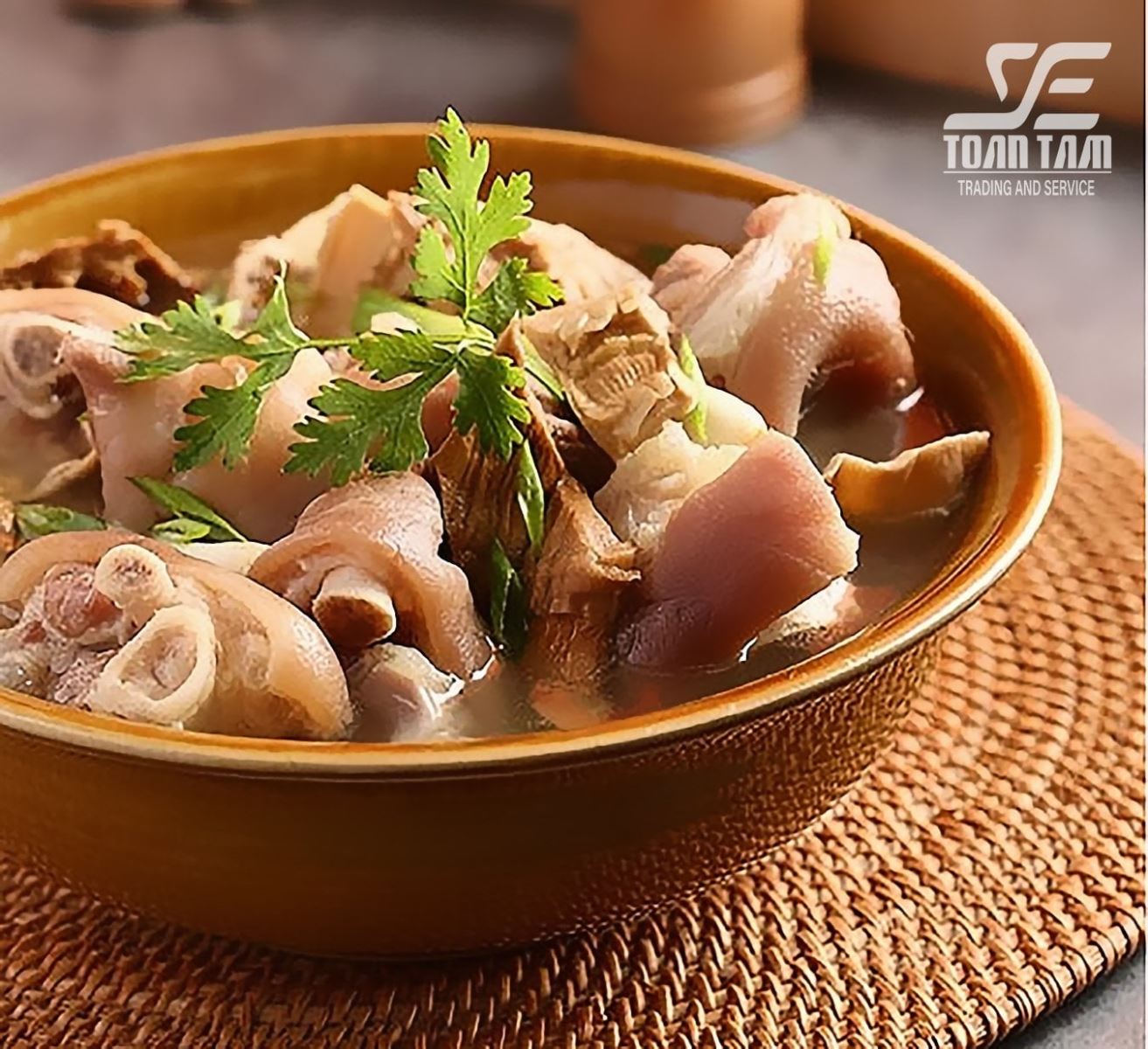 móng giò hầm