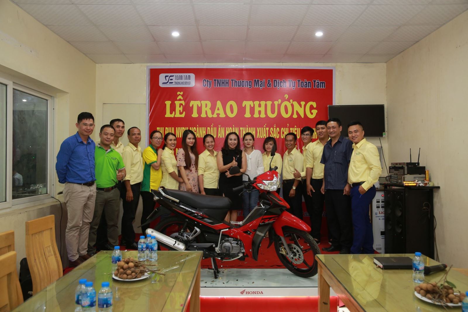 nhân viên bán hàng